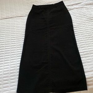 Smart Set. Long pencil skirt with a slit in the back. Higher waist.